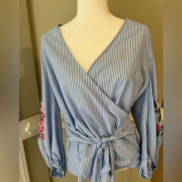 INC International Concepts New Blue and White Pinstripe wrap/tie zippered blouse - Picture 2 of 10